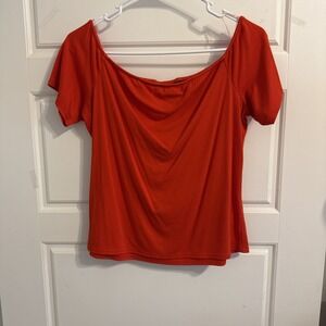 Red Versona‎ women's size Medium polyester Short sleeve Top